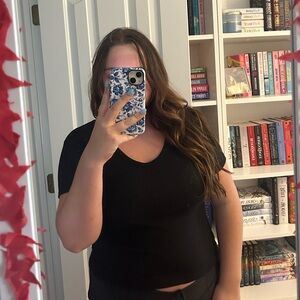 Black Tee
